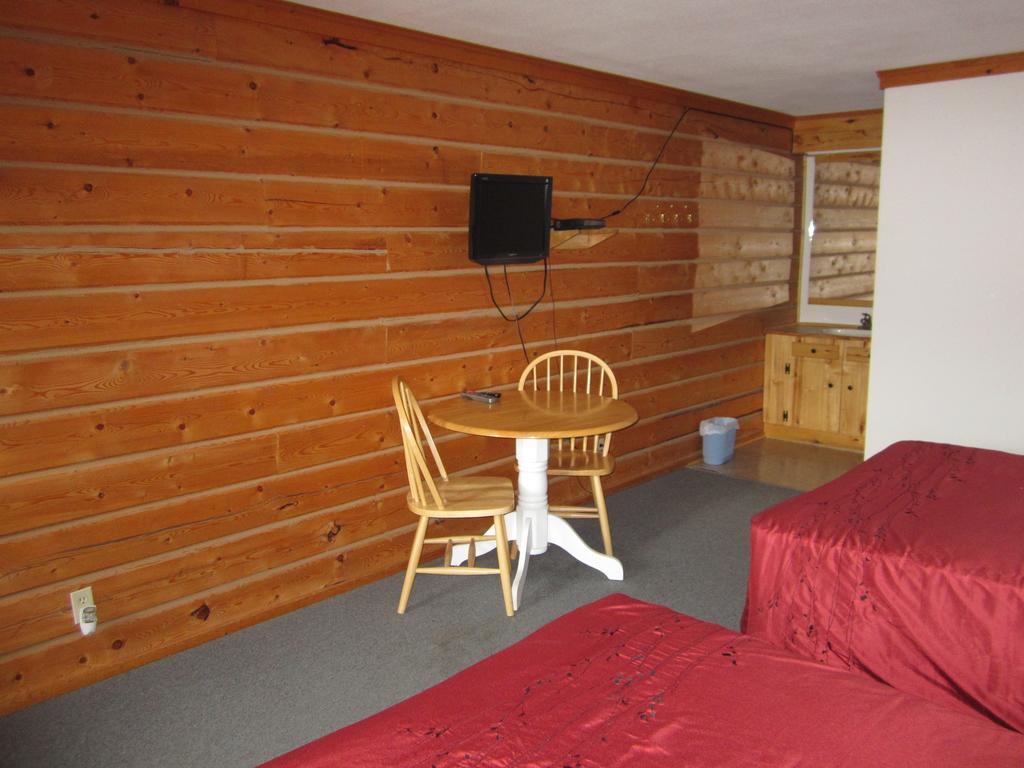 Spirit Lake Lodge Whitehorse Bilik gambar