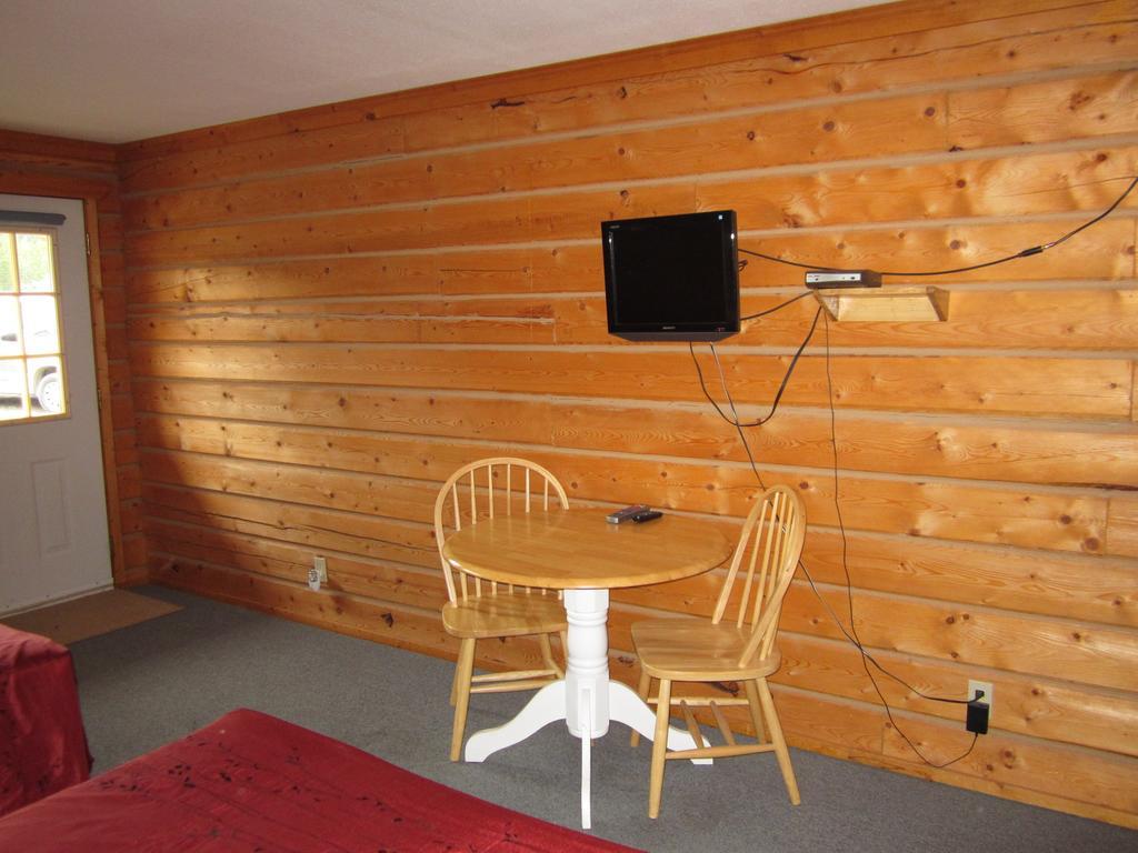 Spirit Lake Lodge Whitehorse Bilik gambar